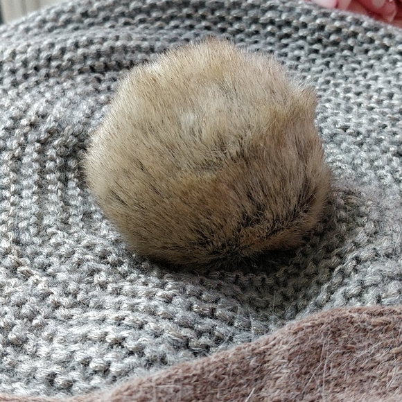 Knit Hat & Glove Set from H&M - Picture 2 of 9